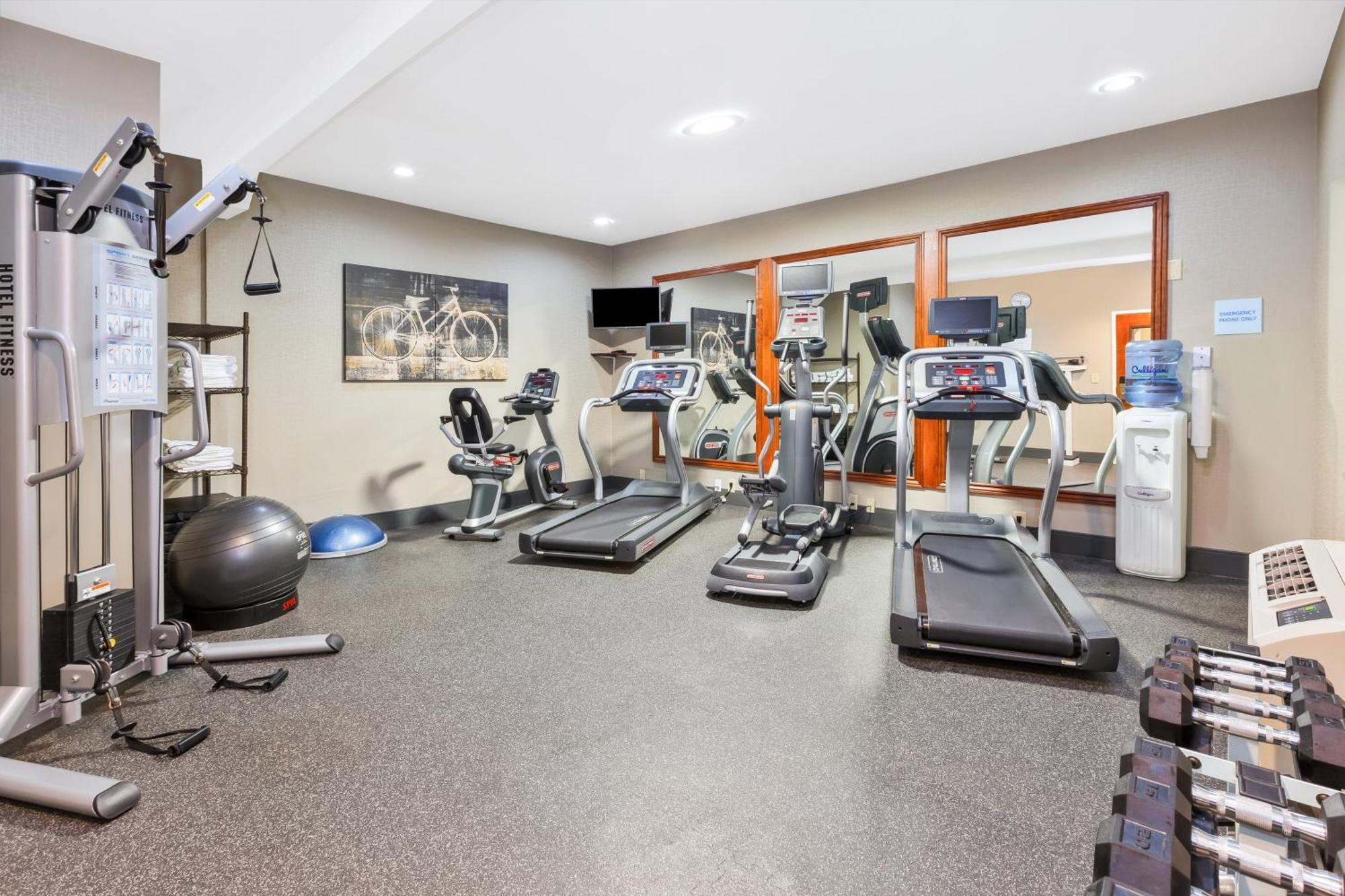 Holiday Inn Express & Suites Carmel North - Westfield By Ihg Екстер'єр фото