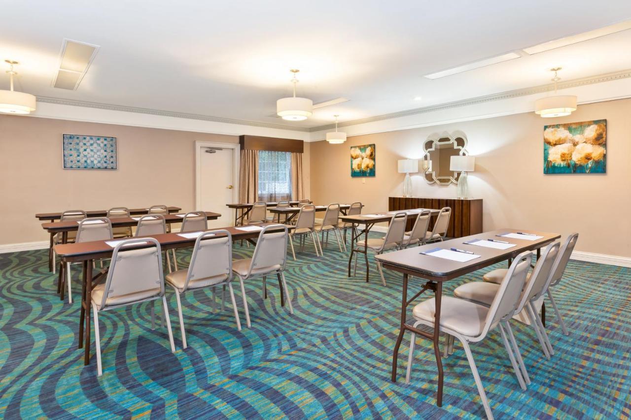 Holiday Inn Express & Suites Carmel North - Westfield By Ihg Екстер'єр фото